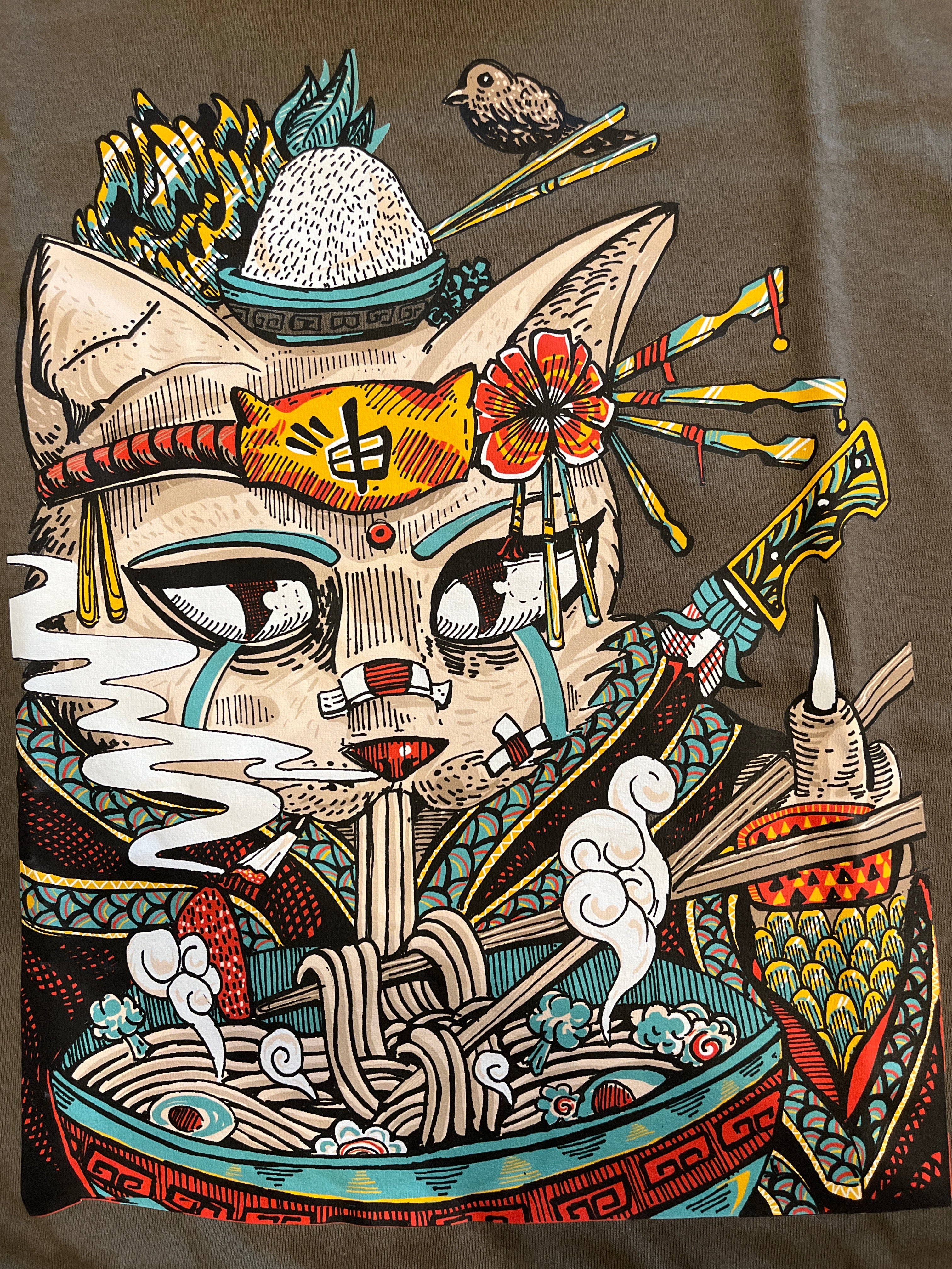 Playera Gato comiendo ramen