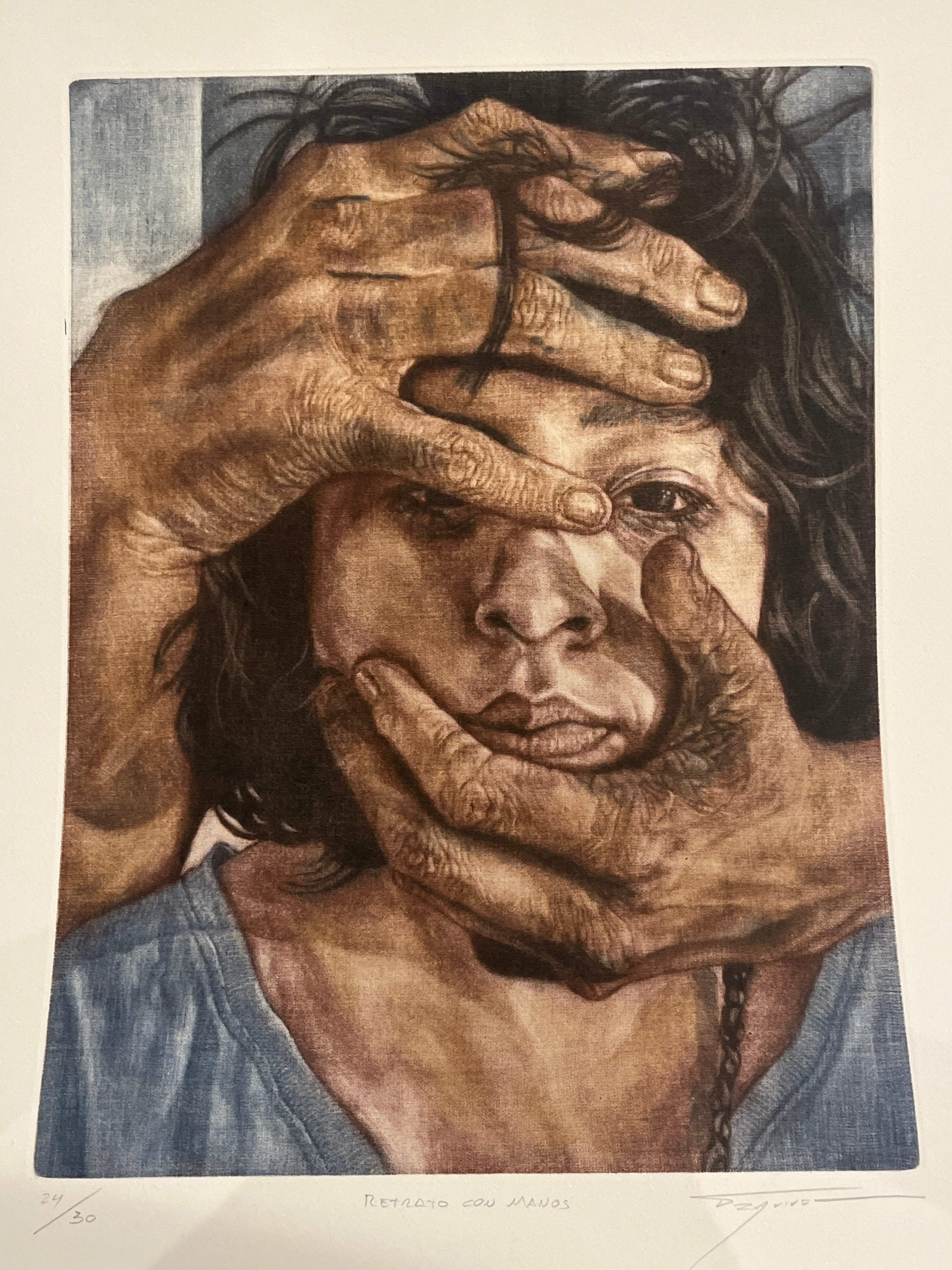Retrato con manos