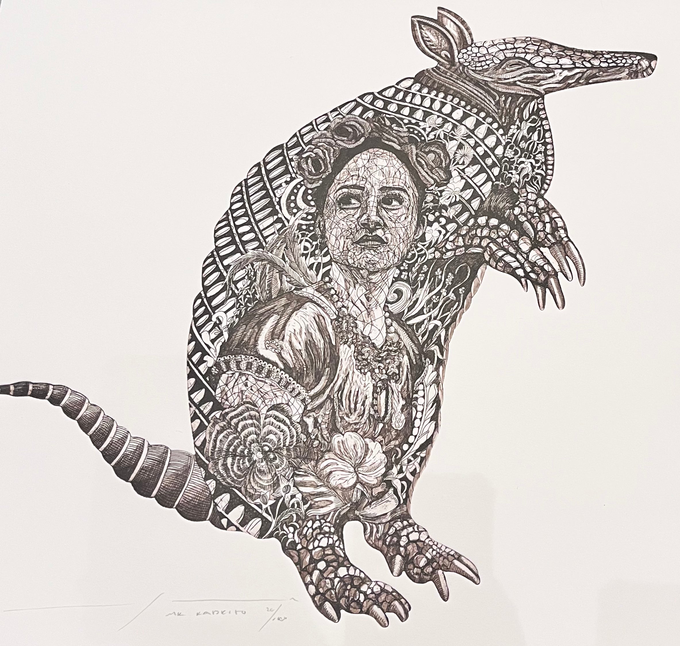 Mujer en armadillo